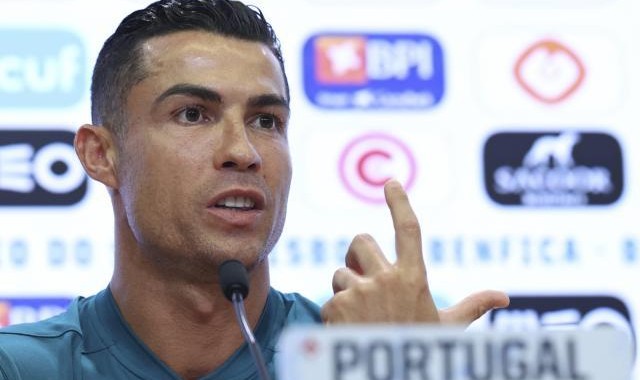 体育直播-C罗：现在只想享受当下 我对梅西很有感情