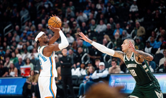 在线体育-亚历山大40分7篮板11助攻雷霆擒雄鹿2连胜，字母哥19分14板7助