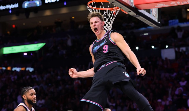 开云官方-开局就一边倒！热火全场四节都压制公牛 最终狂胜43分！