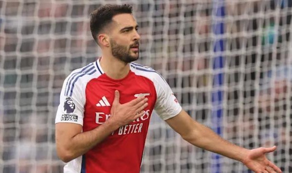 官方网站-梅里诺：我第一次踢中锋 阿尔特塔早上才告诉我