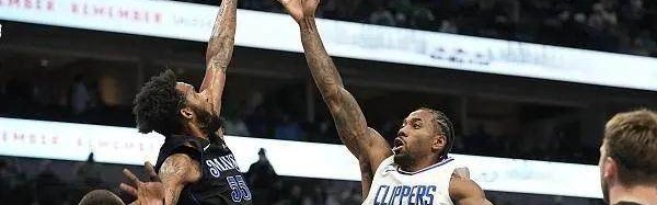 体育平台-【观察】莱昂纳德=关羽 哈登=孔明 快艇强势北伐