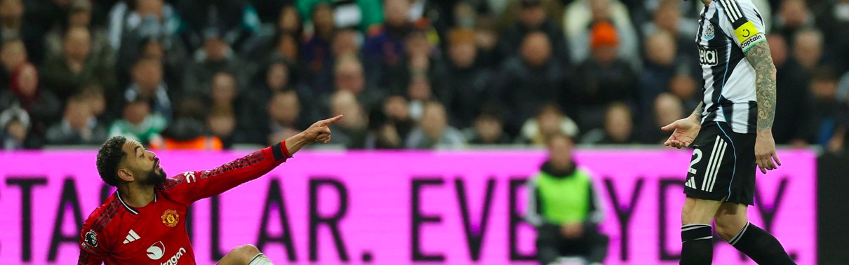 体育娱乐-2-1！7.2亿豪门11打10 却惨遭绝杀 11轮不败终结 创95年耻辱纪录