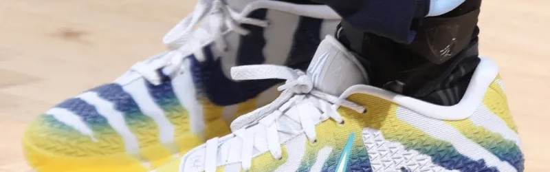 莫兰特穿着莫瑞州立大学配色JA3，得到23分12助攻3盖帽