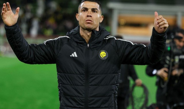 41岁仍在拼！C罗为赶上最后一届世界杯，采用特殊疗法加速康复|克里斯蒂亚诺·罗纳尔多|葡萄牙|利雅得|利雅得胜利足球俱乐部|葡萄牙足球队_新浪体育_新浪新闻