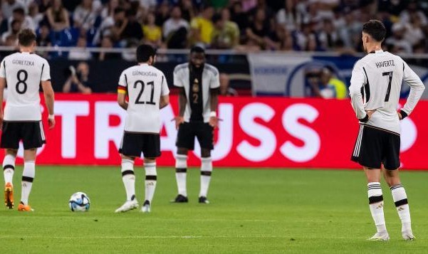 连败后响起下课声，嘴硬的弗利克还能瞎搞到何时？