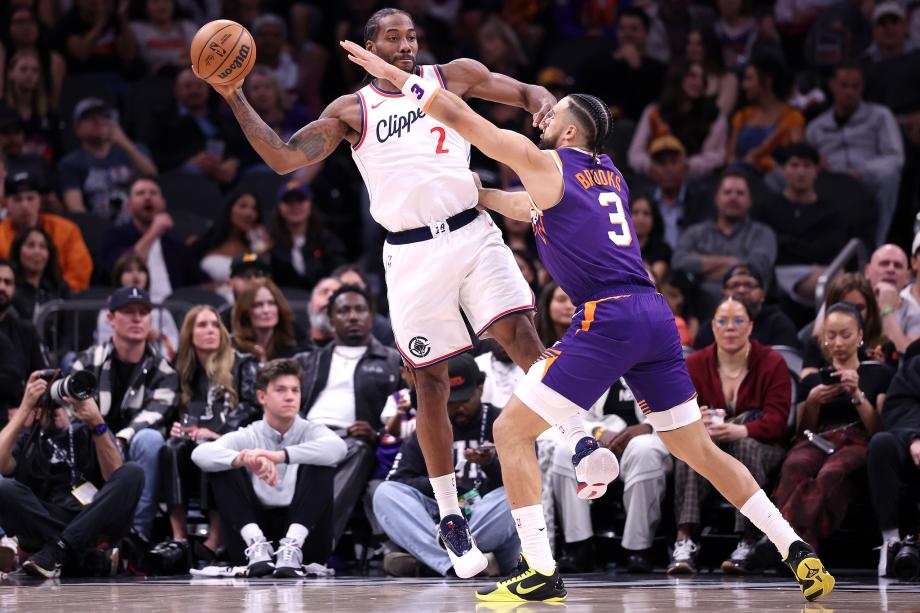 [图]莱昂纳德25+8祖巴茨14+20 快船终结太阳3连胜